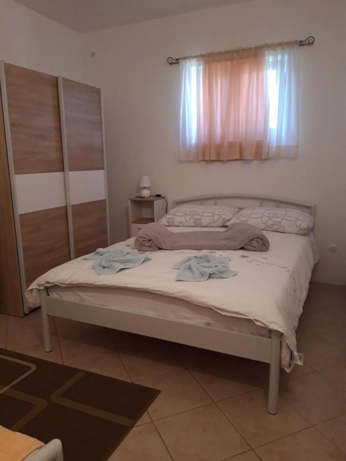 Apartment Perla Pirovac Luaran gambar