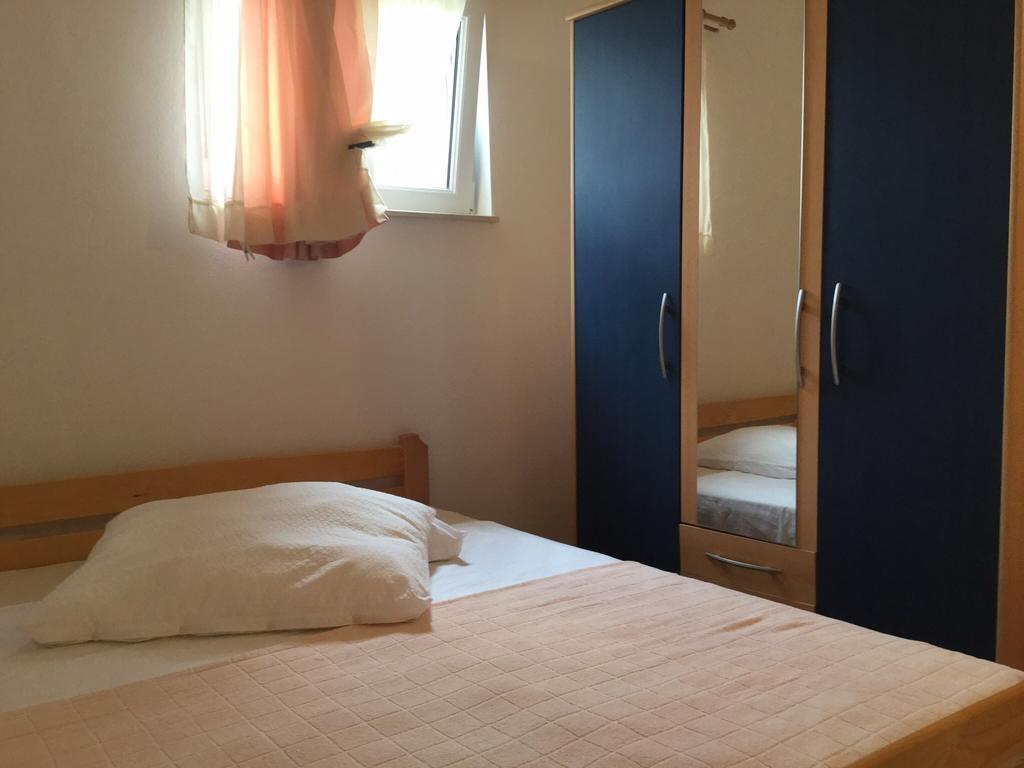 Apartment Perla Pirovac Bilik gambar